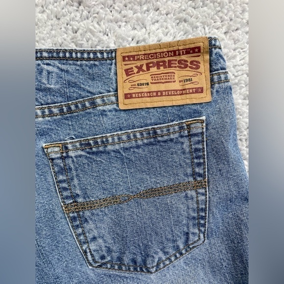 Express Jeans Womens 5/6 Hipster Flare Bell Bottom Y2K Low Cut 3 Button Hippie - Picture 6 of 6